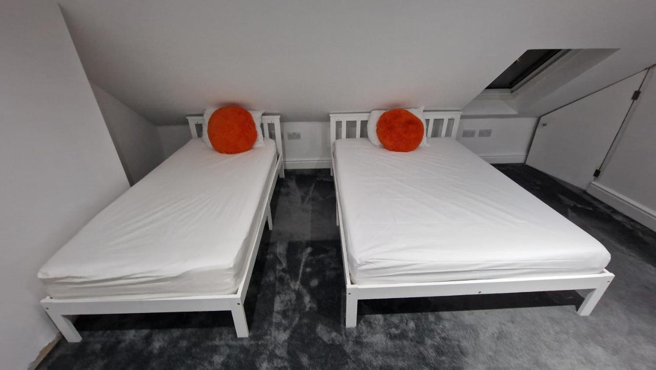 Comfort Sleep - Rooms With Shared Facilities Windsor Zewnętrze zdjęcie
