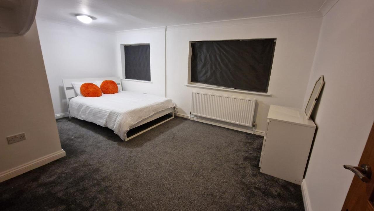 Comfort Sleep - Rooms With Shared Facilities Windsor Zewnętrze zdjęcie