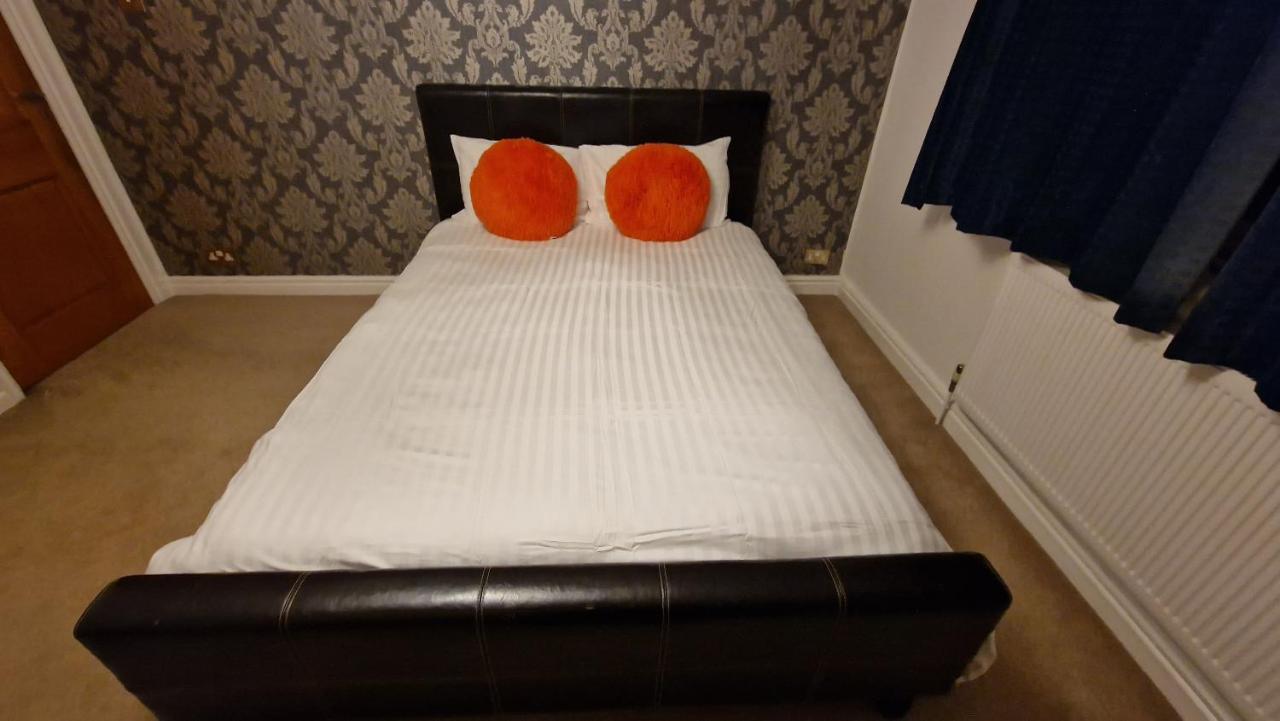 Comfort Sleep - Rooms With Shared Facilities Windsor Zewnętrze zdjęcie