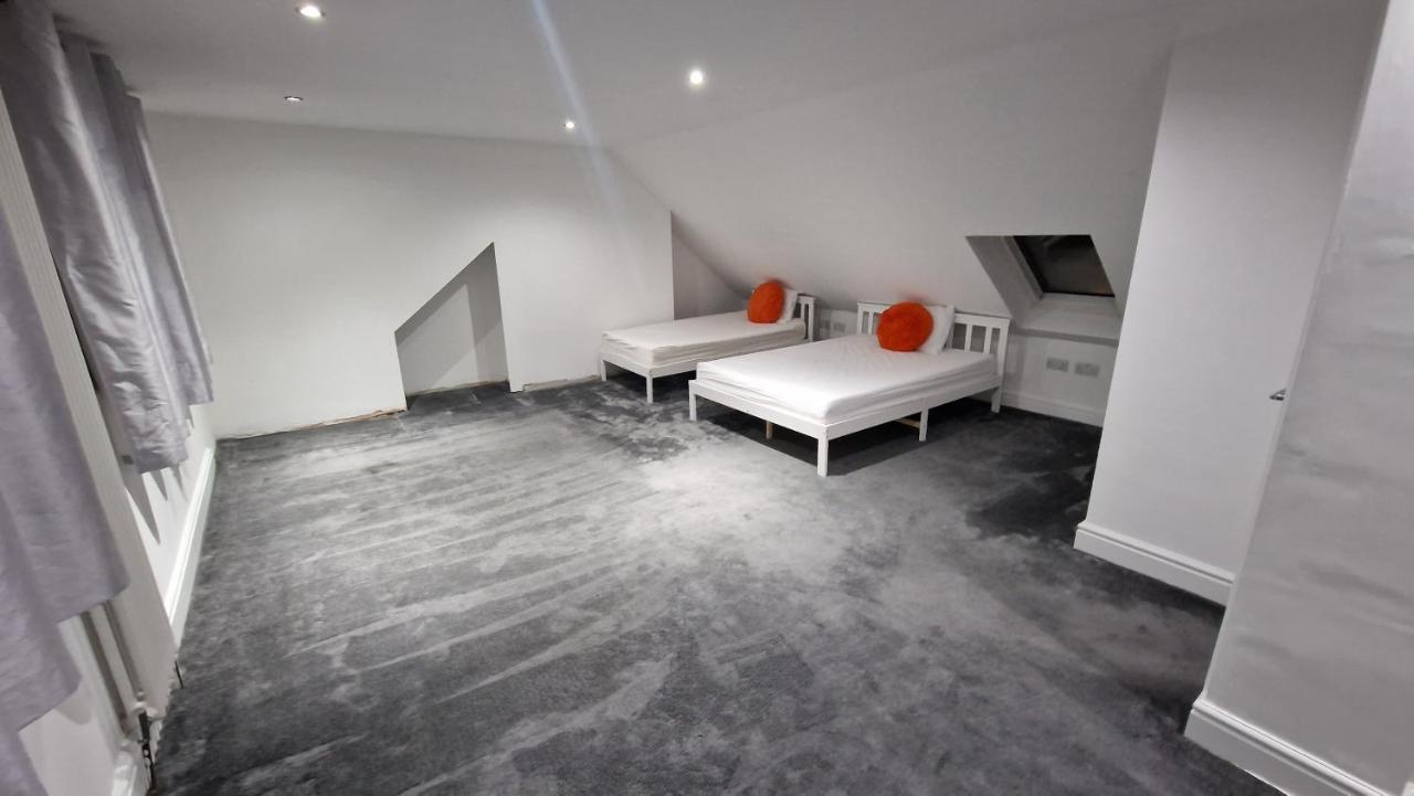 Comfort Sleep - Rooms With Shared Facilities Windsor Zewnętrze zdjęcie