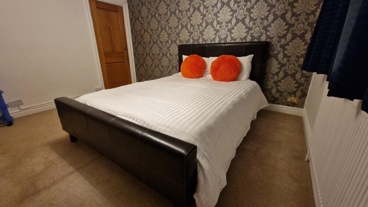 Comfort Sleep - Rooms With Shared Facilities Windsor Zewnętrze zdjęcie