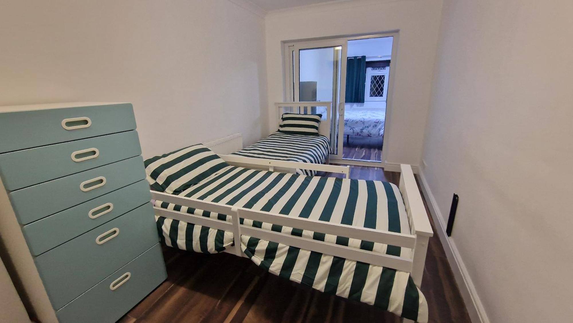 Comfort Sleep - Rooms With Shared Facilities Windsor Zewnętrze zdjęcie