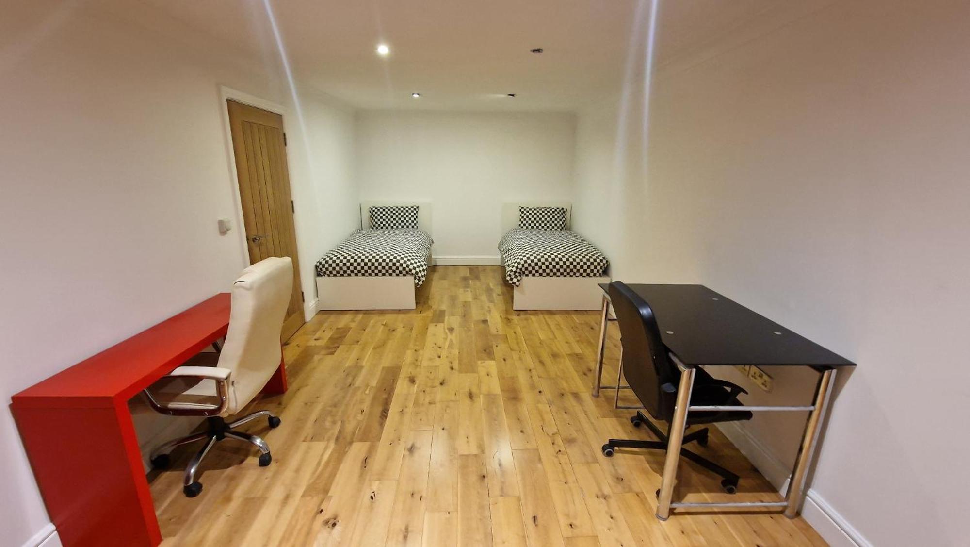 Comfort Sleep - Rooms With Shared Facilities Windsor Zewnętrze zdjęcie